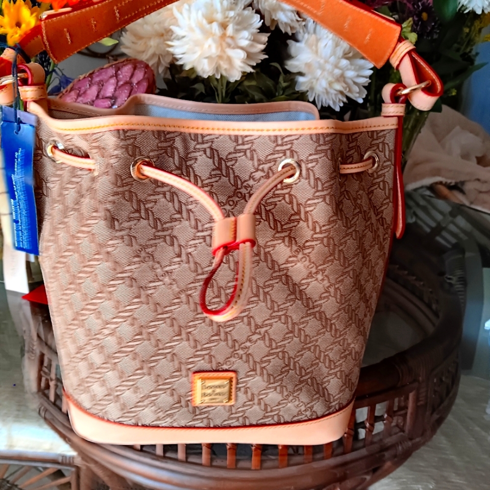 Dooney& Burke handbag bucket "